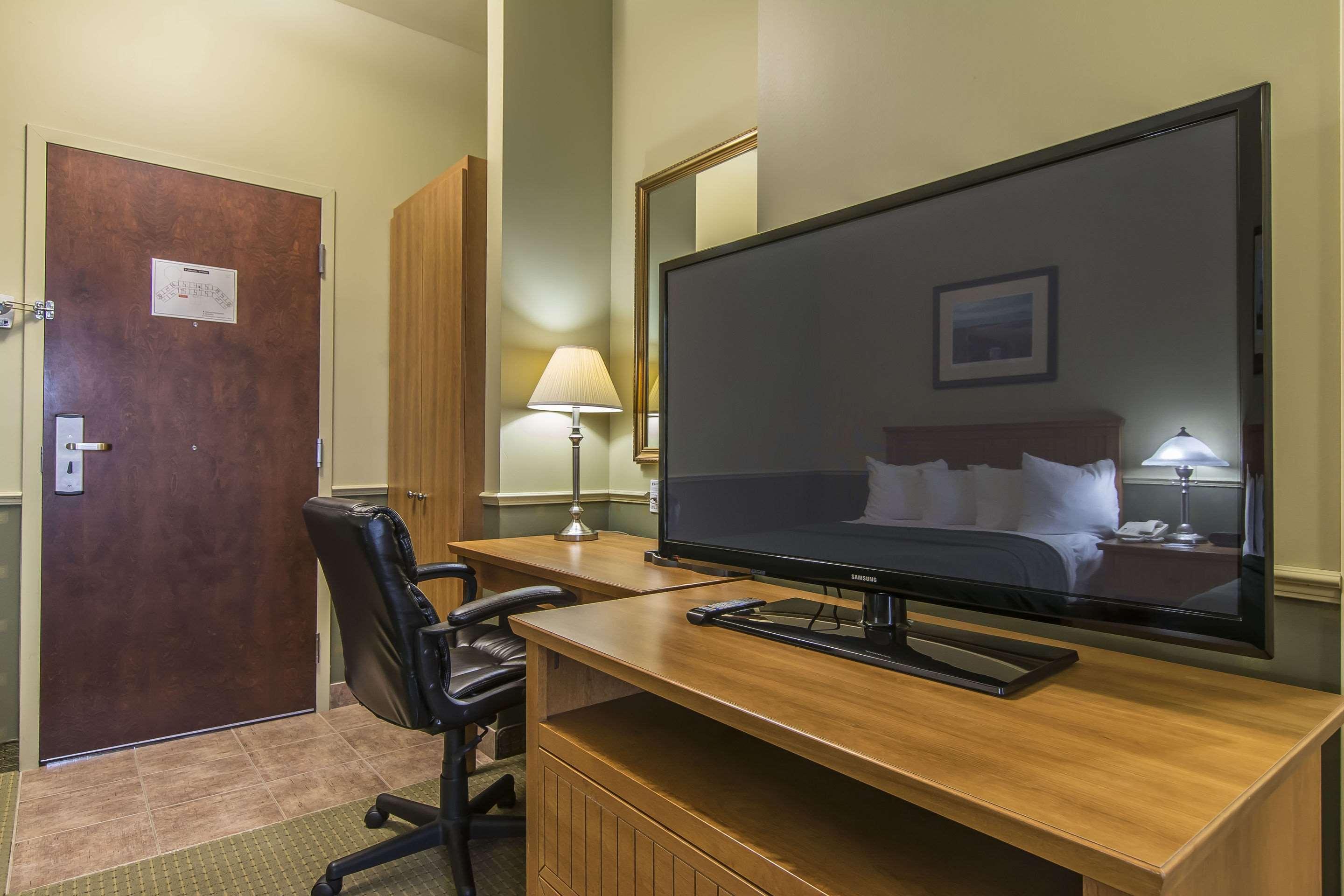 Quality Inn Rivière-du-Loup Екстериор снимка