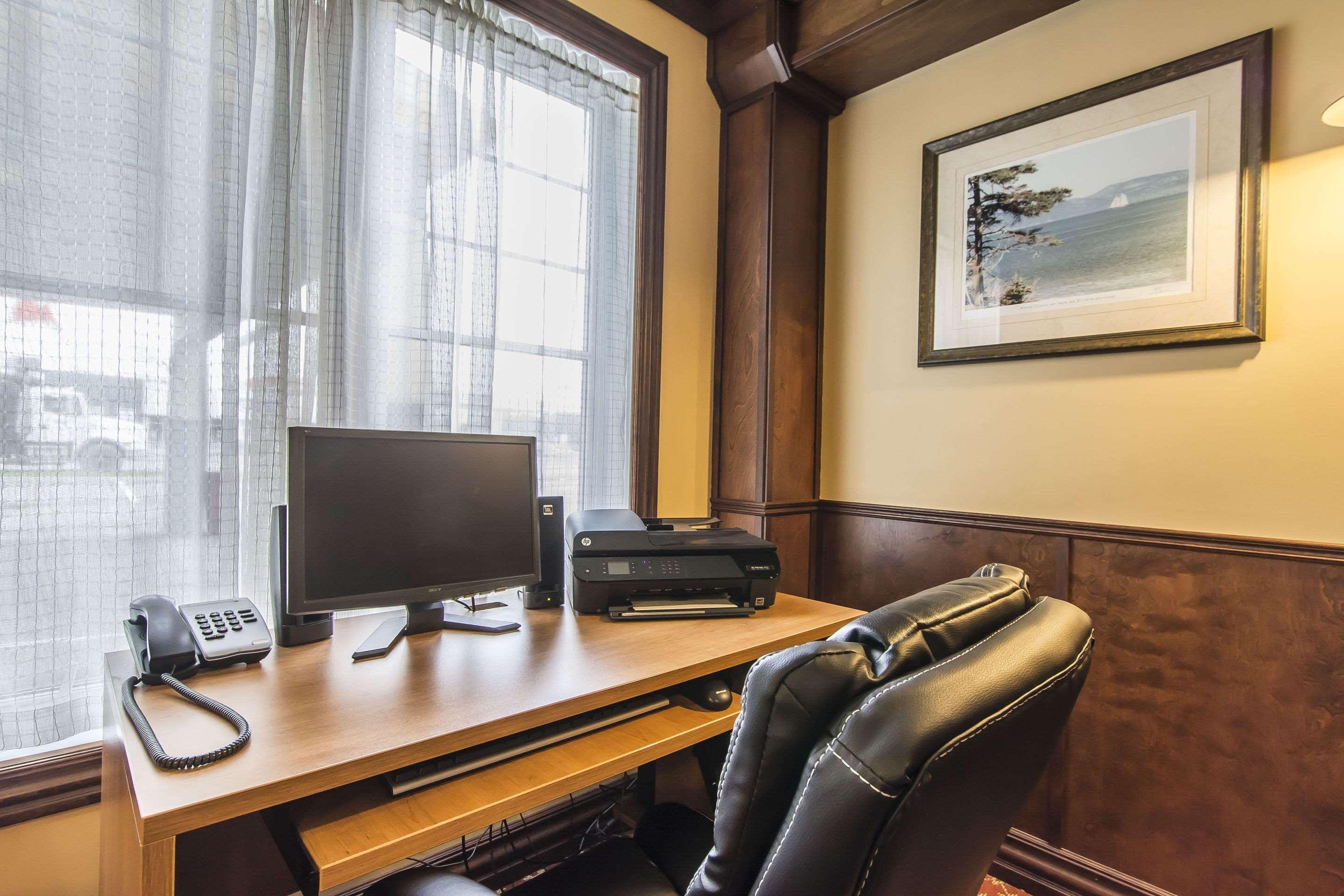 Quality Inn Rivière-du-Loup Екстериор снимка