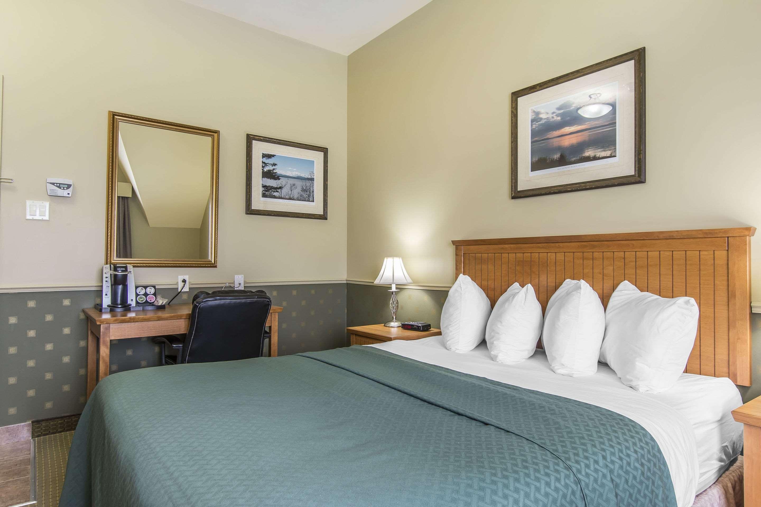 Quality Inn Rivière-du-Loup Екстериор снимка