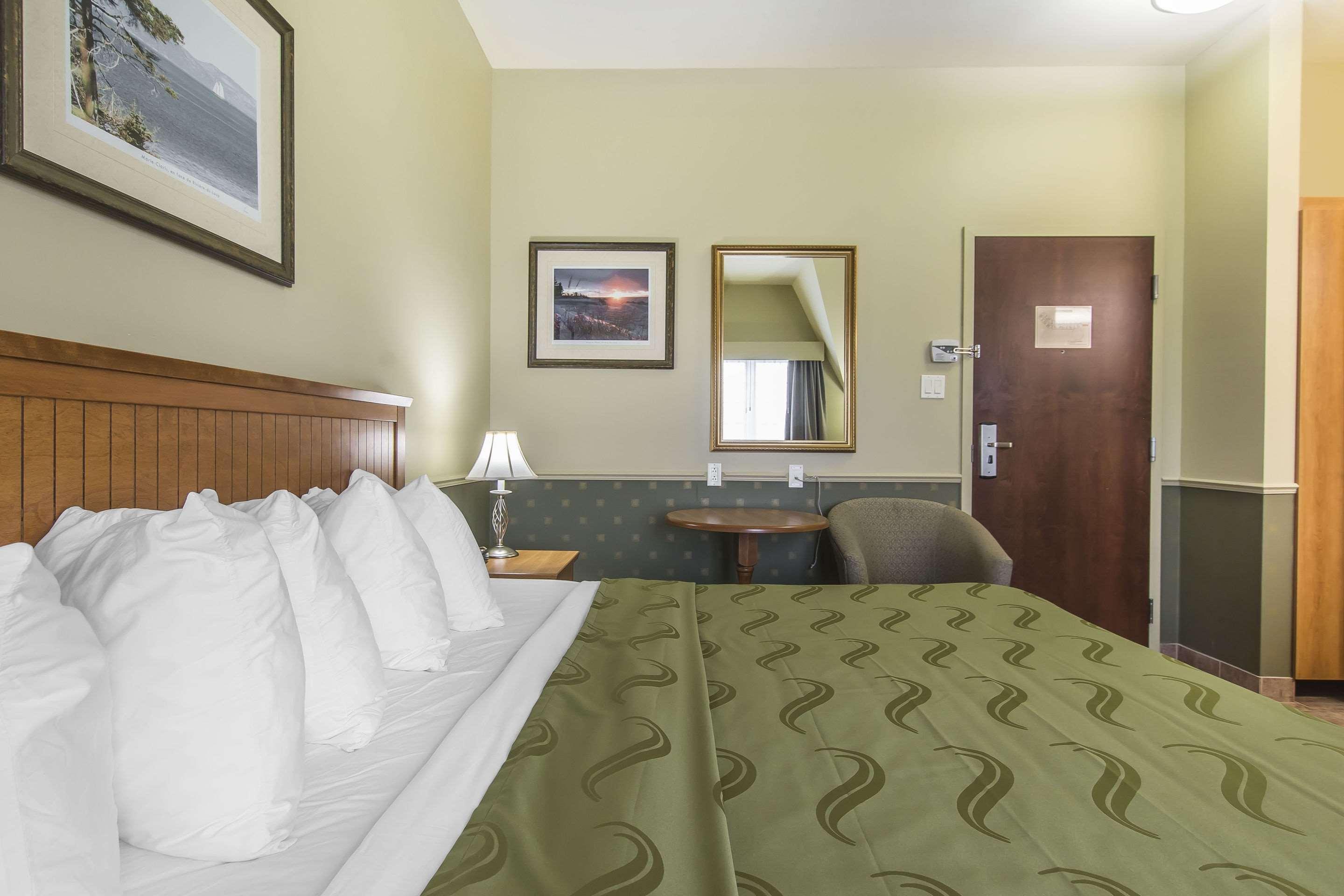 Quality Inn Rivière-du-Loup Екстериор снимка
