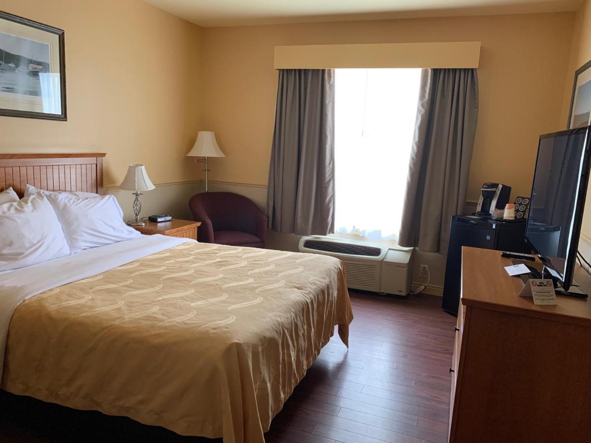 Quality Inn Rivière-du-Loup Екстериор снимка